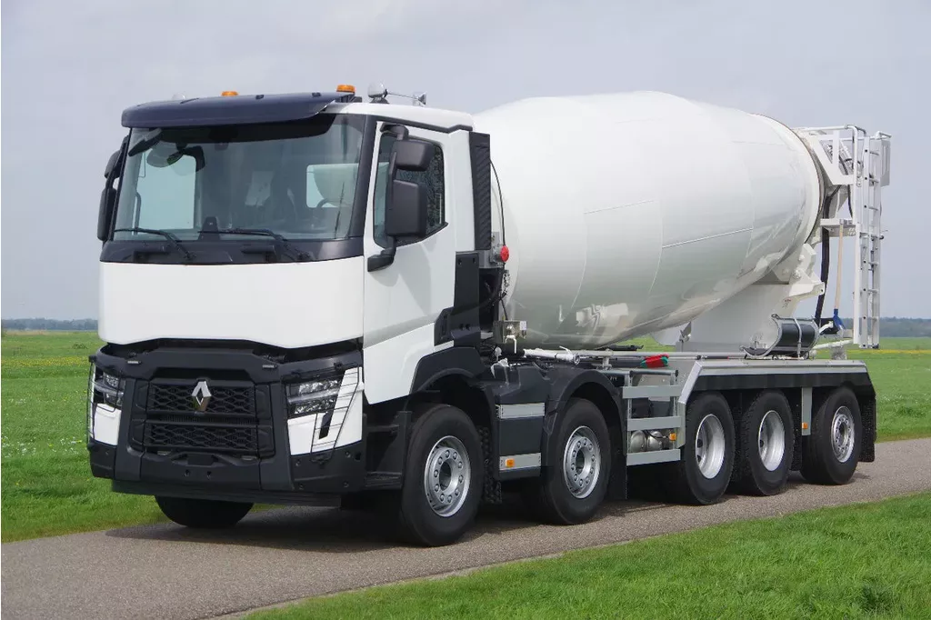 Renault 10x4 49-tons naloopas met Liebherr 15M3 Mixer