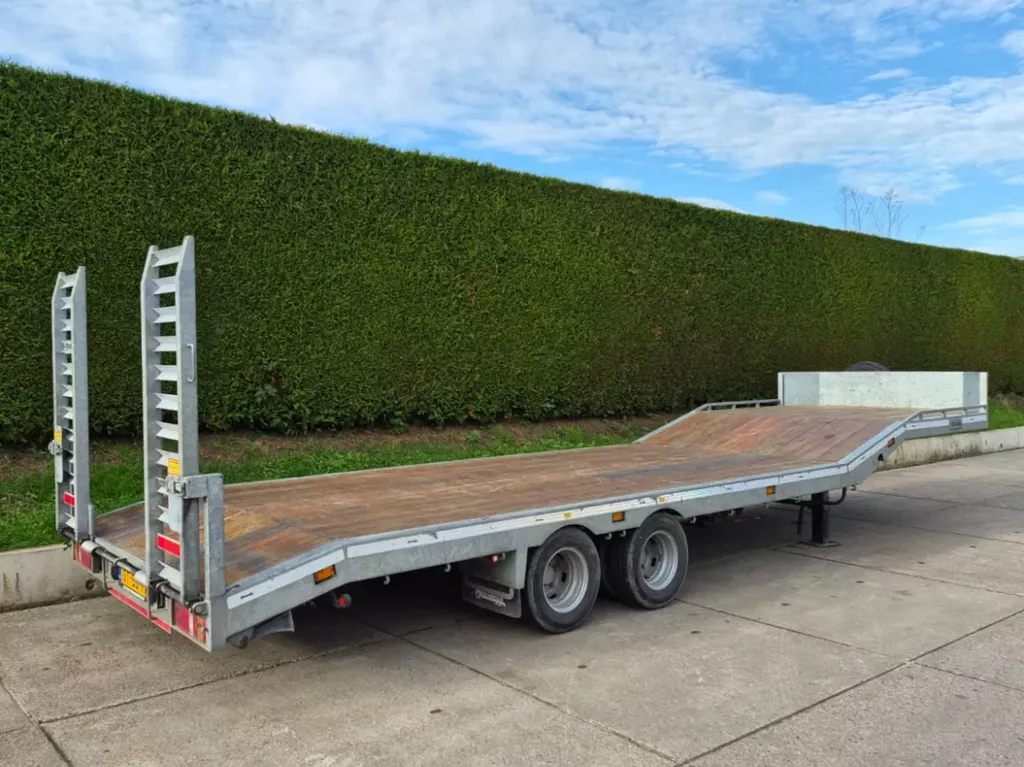 Veldhuizen 10,0-tons Semi-dieplader oplegger 8,5 m.