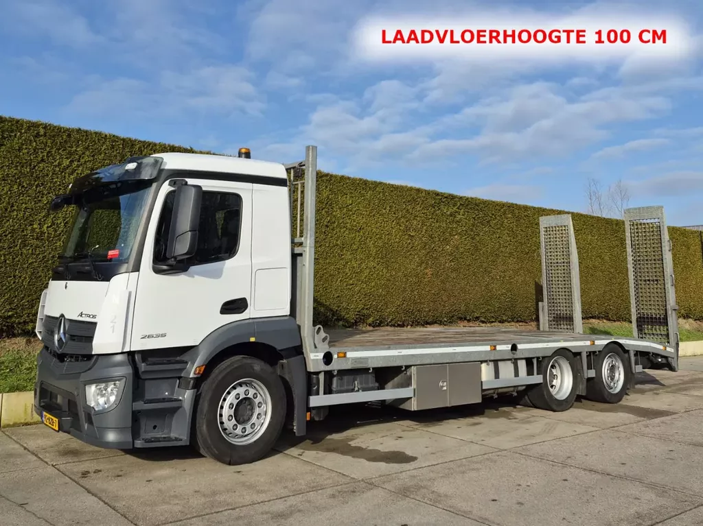Mercedes-Benz Actros 29,0-tons Oprij 7,8 m. Veldhuizen