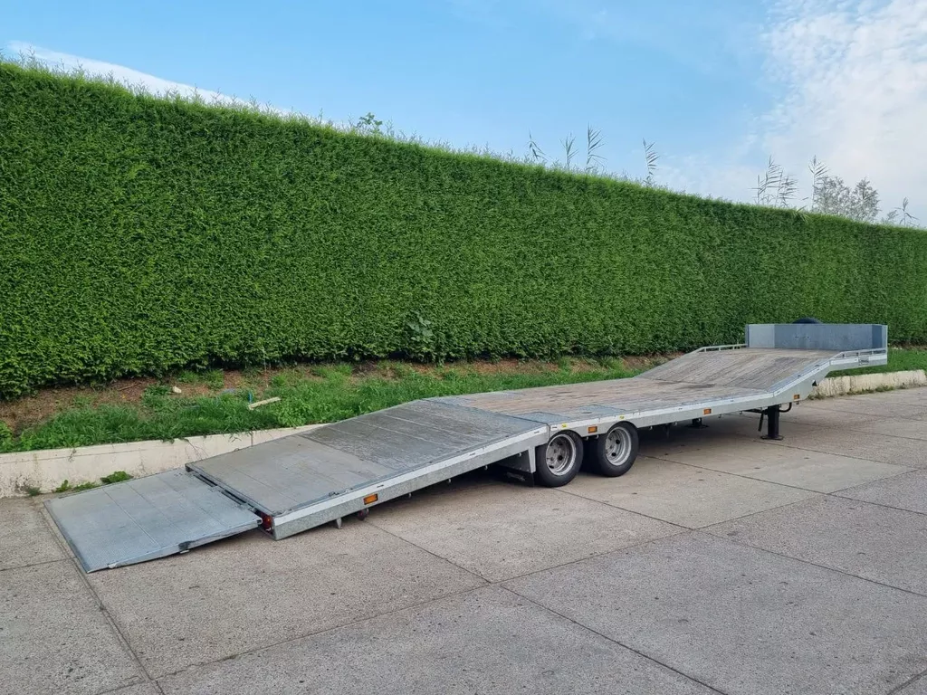 Veldhuizen 8,0-tons Semi-dieplader oplegger 9,5 m.