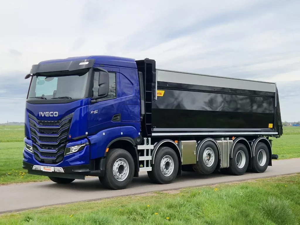 Iveco X-Way 10x4 midlift 49-ton met Hyva achteroverkipper
