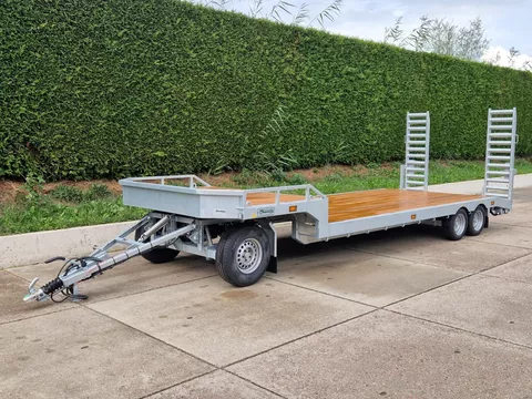 Veldhuizen 3,5-tons Semi-dieplader ahw met luchtremmen 5,0 m.