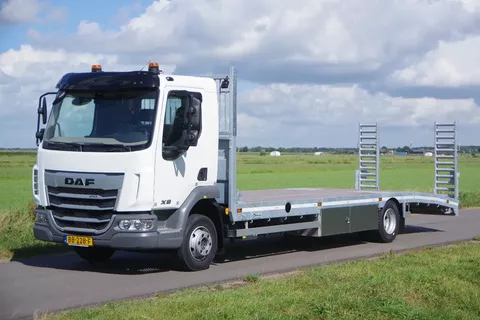 DAF XB 210 Oprij XB 7,7 m. (16-77) Veldhuizen